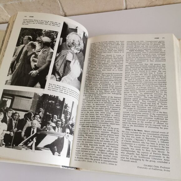1976 Year Book Encyclopedia Vintage Birthday Gift Annual Recap Grolier Gen X - Picture 5 of 8